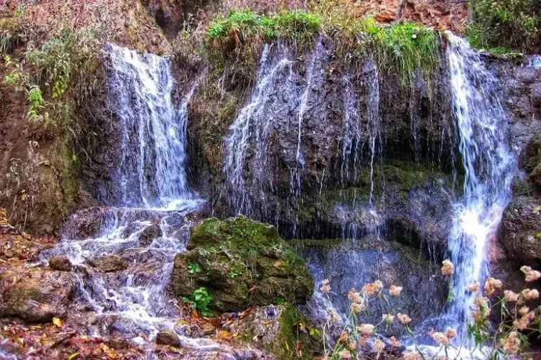 راهنمای سفر به زنجان؛ شهر چاقوهای معروف 44 لیست جاهای دیدنی زنجان- آبشار شارشار