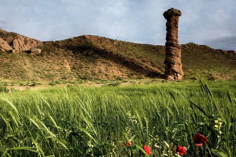 راهنمای سفر به زنجان؛ شهر چاقوهای معروف 47 لیست جاهای دیدنی زنجان- دودکش جن