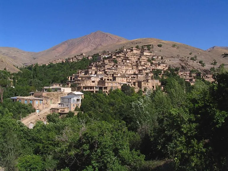 روستای دیزآباد