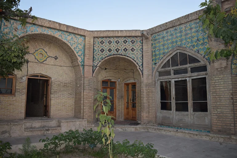 راهنمای سفر به زنجان؛ شهر چاقوهای معروف 46 لیست جاهای دیدنی زنجان- مسجد خانم