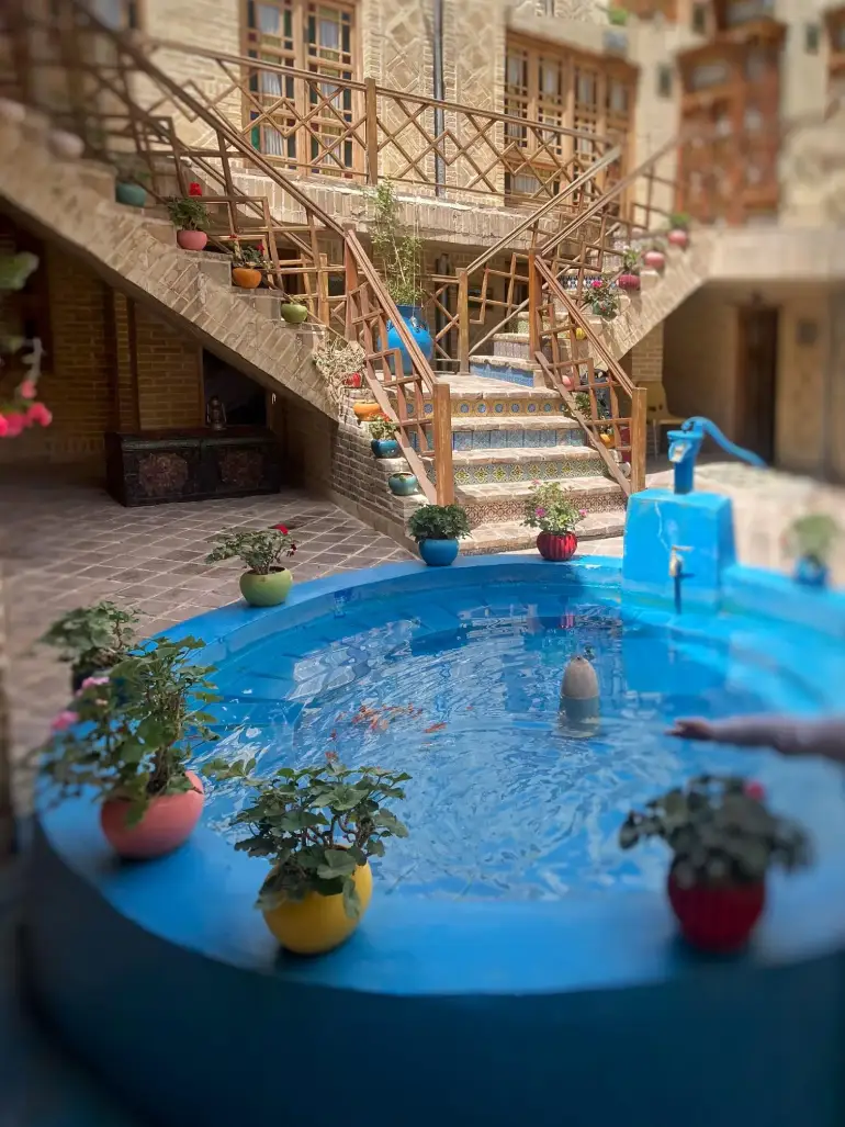 راهنمای سفر به زنجان؛ شهر چاقوهای معروف 72 بهترین هتلهای زنجان- هتل سنتی ددمان