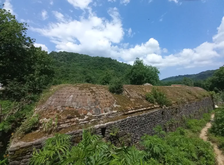 بخش‌های مختلف کاروانسرای تی تی