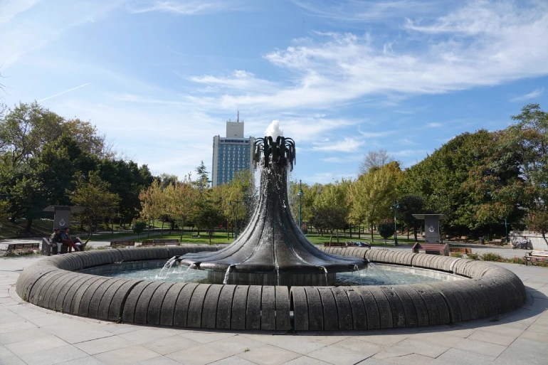 پارک تکسیم گزی (Taksim Gezi Parkı)