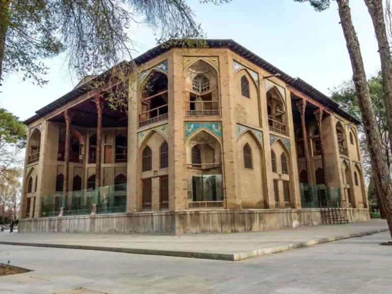 معماری کاخ هشت بهشت