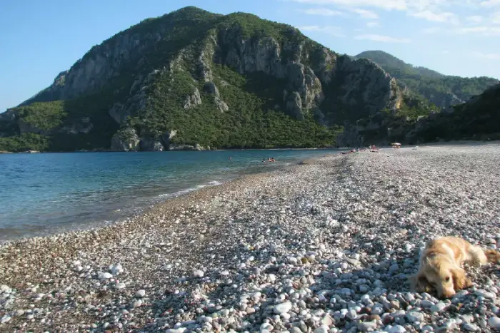 ساحل الیمپوس (Olimpos Beach)