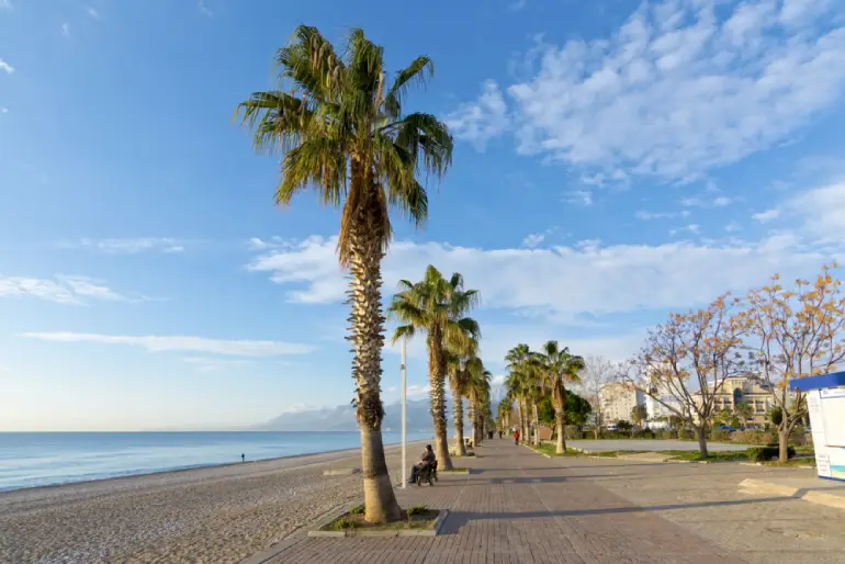  ساحل کنیالتی (Konyaaltı Beach)