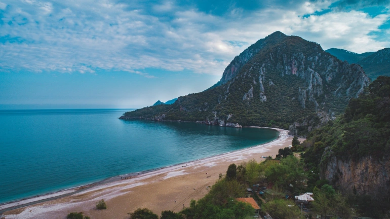 ساحل الیمپوس (Olimpos Beach)