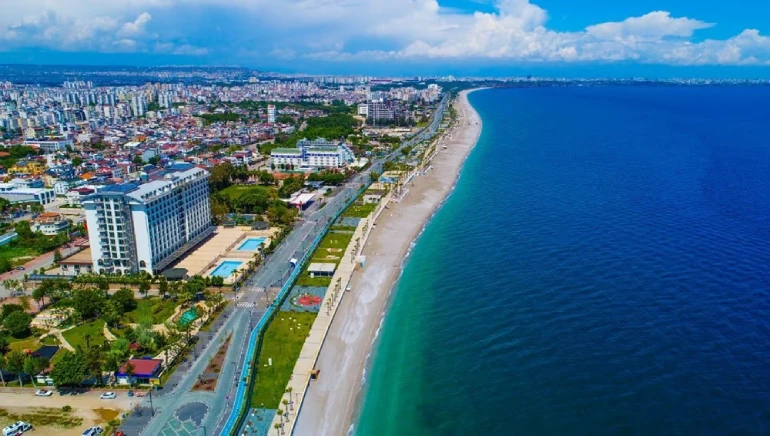 ساحل کنیالتی (Konyaaltı Beach)