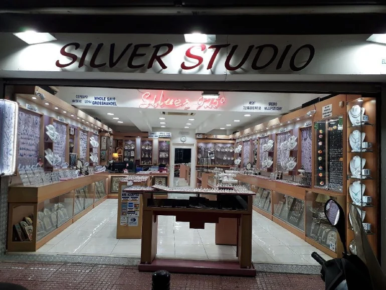 مرکز خرید آتایوس سیلور (Atayos Silver AVM)