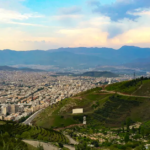 جاهای دیدنی بانه؛ از هیاهوی پاساژها تا سکوت کوهستان 5 راهنمای سفر به سنندج؛ سرزمین همآوایی موسیقی و تاریخ