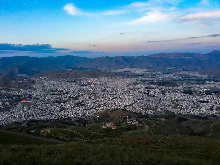 سنندج کجاست؟