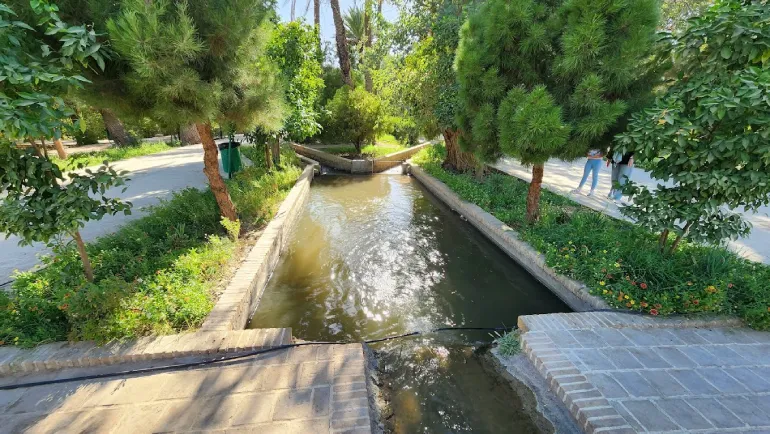 باغ گلشن طبس؛ معجزه سبز کویرهای طبس 43 نگهداری و آبیاری باغ گلشن طبس