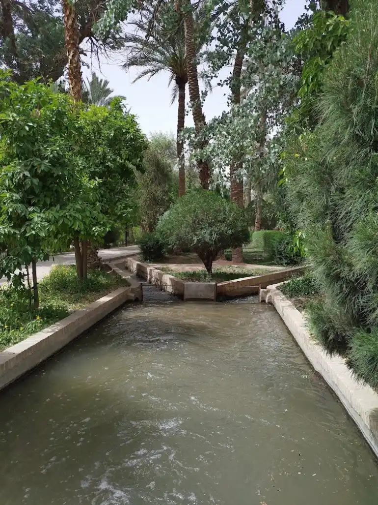 باغ گلشن طبس؛ معجزه سبز کویرهای طبس 19 معماری باغ گلشن طبس