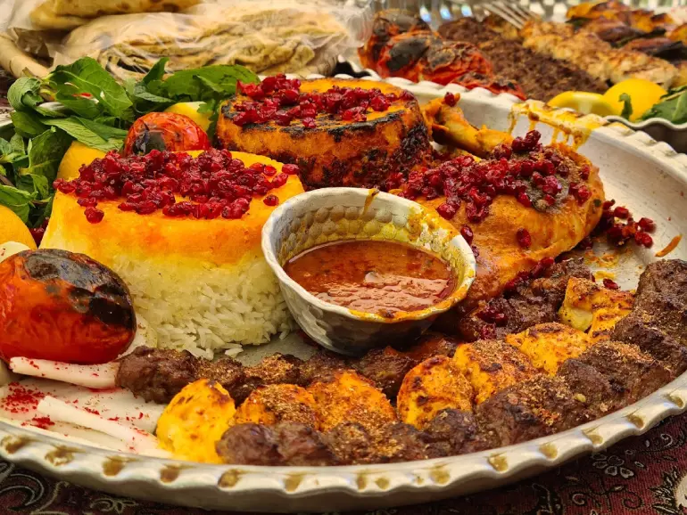 بهترین کافه های شیراز؛ کافهگردی در شهر عشاق ایران 22 کافه های شیراز
