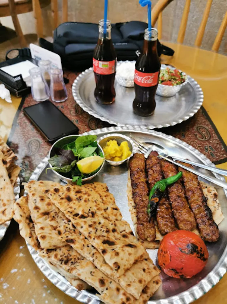 بهترین کافه های شیراز؛ کافهگردی در شهر عشاق ایران 10 کافه های سنتی شیراز
