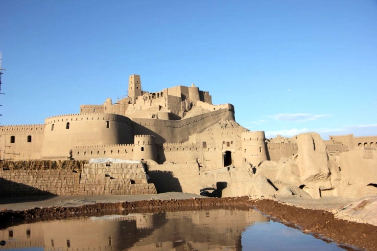 کوه خواجه سیستان و بلوچستان؛ تنها کوه جزیره‌ای ایران | مجله علی بابا