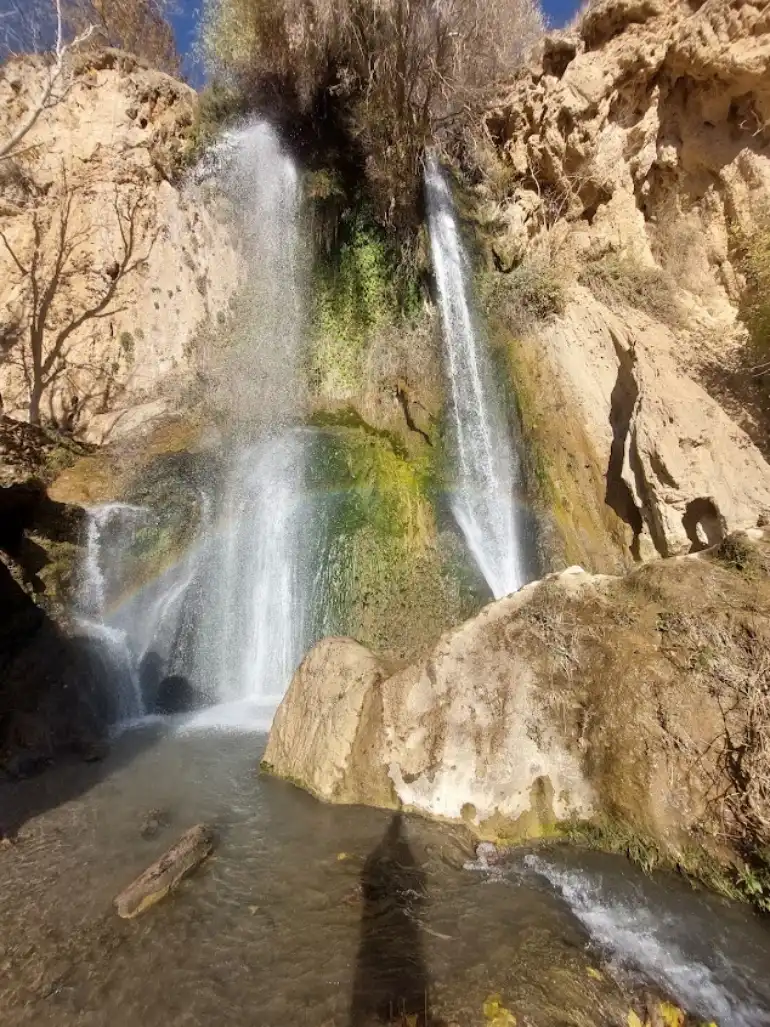 راهنمای سفر به مرودشت؛ میراثدار تاریخ باشکوه ایران 52 آبشار دشتک ابرج
