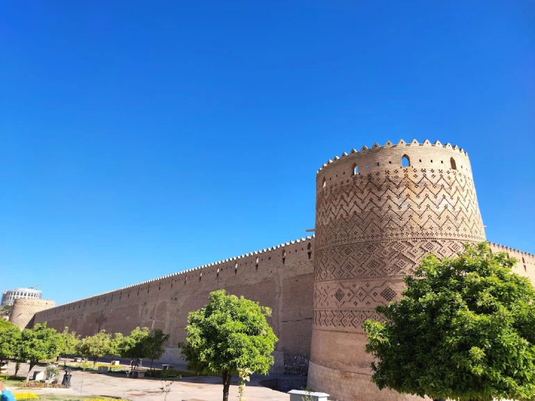 سرای مشیر شیراز؛ حیاطخلوت خیال در دل بازار 31 ارگ کریمخانی
