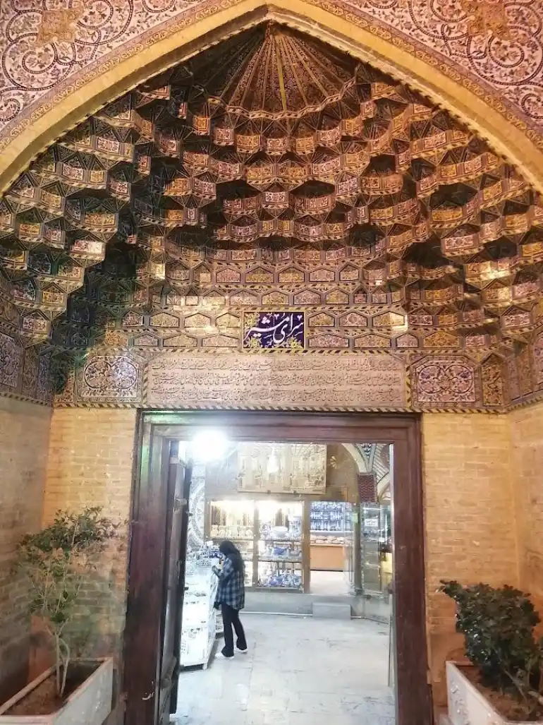 سرای مشیر شیراز؛ حیاطخلوت خیال در دل بازار 4 سرای مشیر شیراز