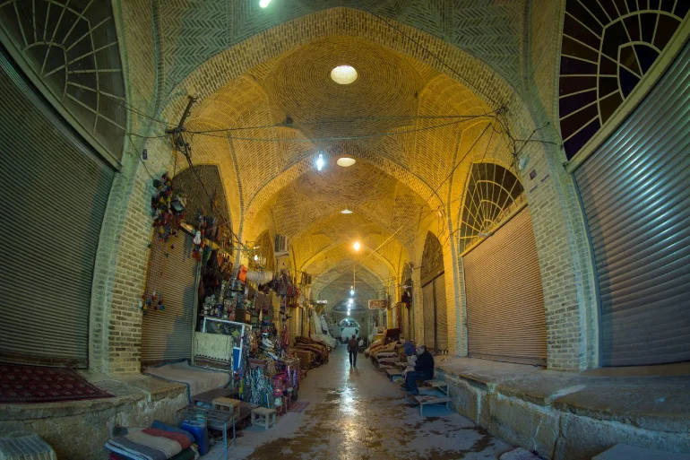سرای مشیر شیراز؛ حیاطخلوت خیال در دل بازار 20 نقشه و معماری سرای مشیر