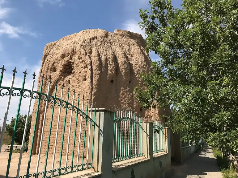 کوه خواجه سیستان و بلوچستان؛ تنها کوه جزیرهای ایران 29 قلعه چهل دختران