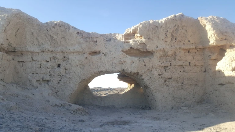 کوه خواجه سیستان و بلوچستان؛ تنها کوه جزیرهای ایران 21 قلعه کافرون و کک کهزاد