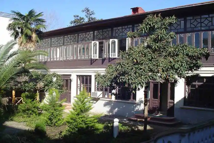 خانه ابریشمی رشت