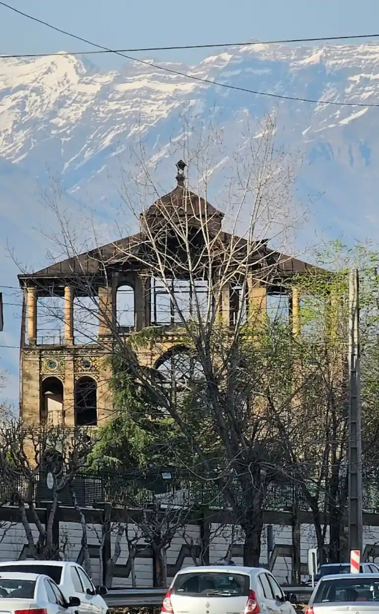 عمارت کلاه فرنگی تهران؛ عمارتی که ورود به آن ممنوع است. 4 مسیر دسترسی به عمارت کلاه فرنگی