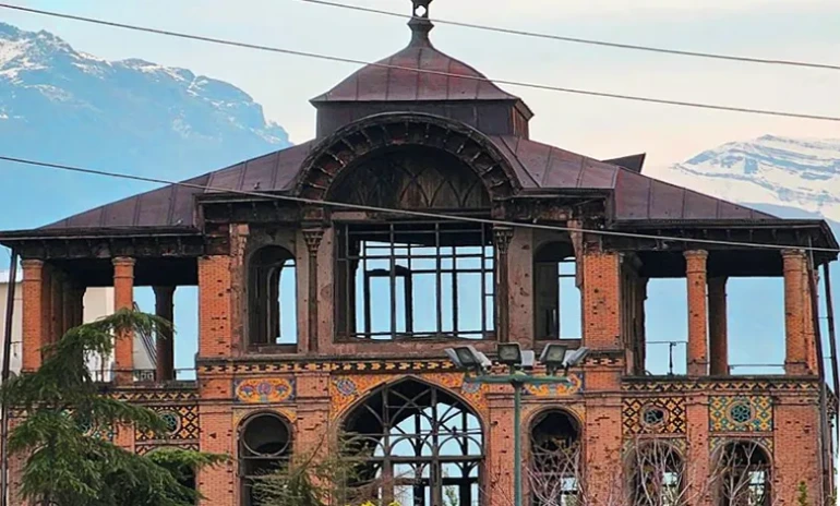عمارت کلاه فرنگی تهران؛ عمارتی که ورود به آن ممنوع است. 20 عمارت کلاه فرنگی تهران
