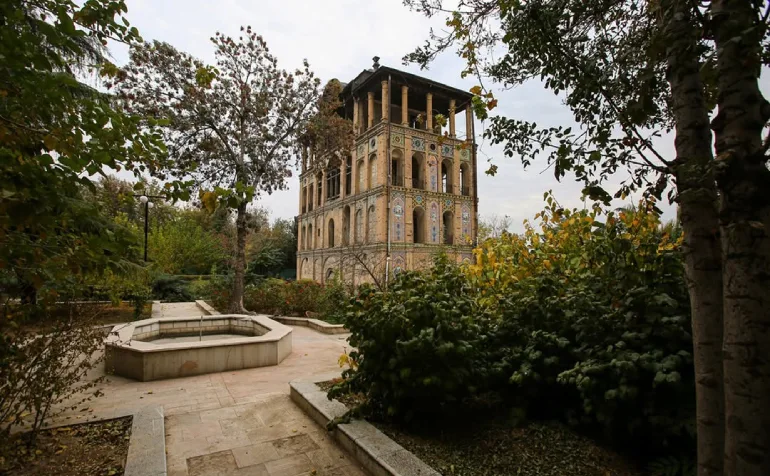 عمارت کلاه فرنگی تهران؛ عمارتی که ورود به آن ممنوع است. 14 معماری عمارت کلاه فرنگی تهران