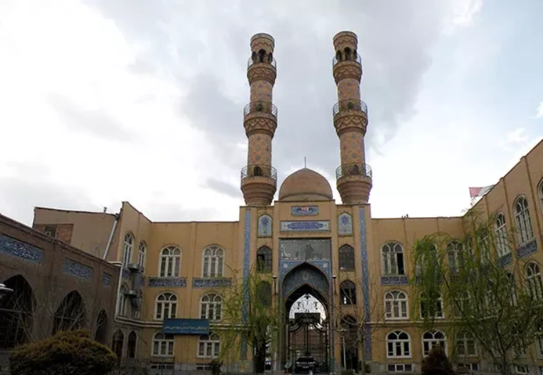 جاهای دیدنی بانه؛ از هیاهوی پاساژها تا سکوت کوهستان 20 مسجد جامع بانه