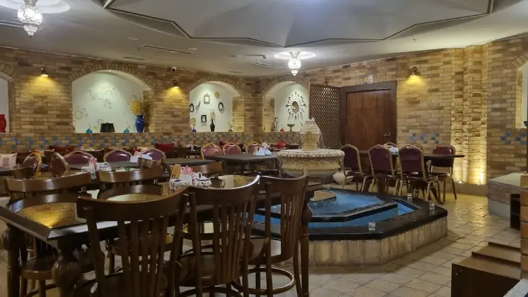 راهنمای سفر به نیشابور؛ جامعترین اطلاعات از شهر فیروزه، شعر و تاریخ 27 رستورانهای معروف نیشابور