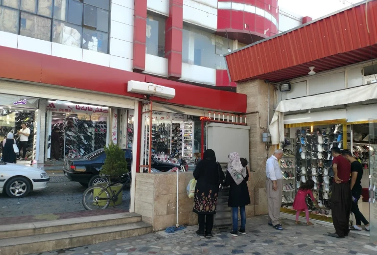 جاهای دیدنی بانه؛ از هیاهوی پاساژها تا سکوت کوهستان 31 بازارچه کفش عباسی