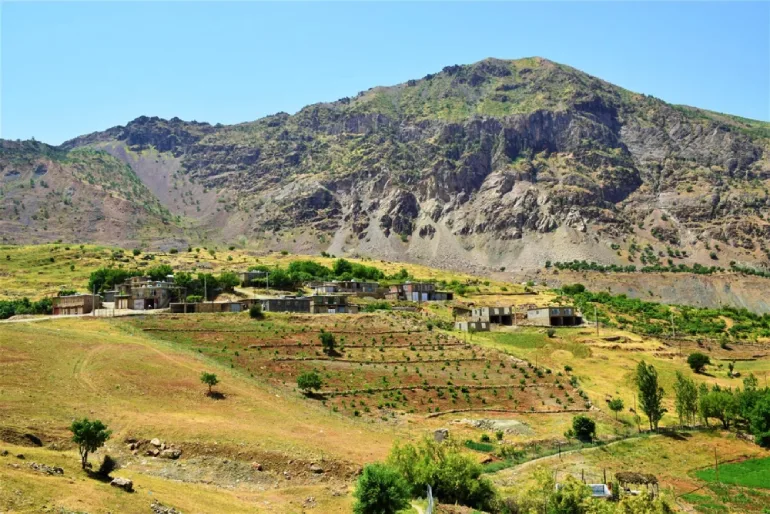 جاهای دیدنی بانه؛ از هیاهوی پاساژها تا سکوت کوهستان 6 روستای نجنه علیا