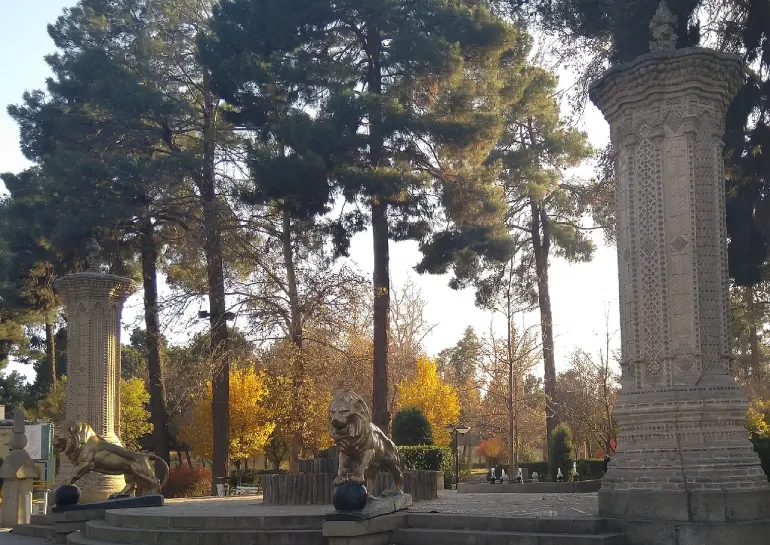 راهنمای سفر به نیشابور؛ جامعترین اطلاعات از شهر فیروزه، شعر و تاریخ 4 راهنمای سفر به نیشابور