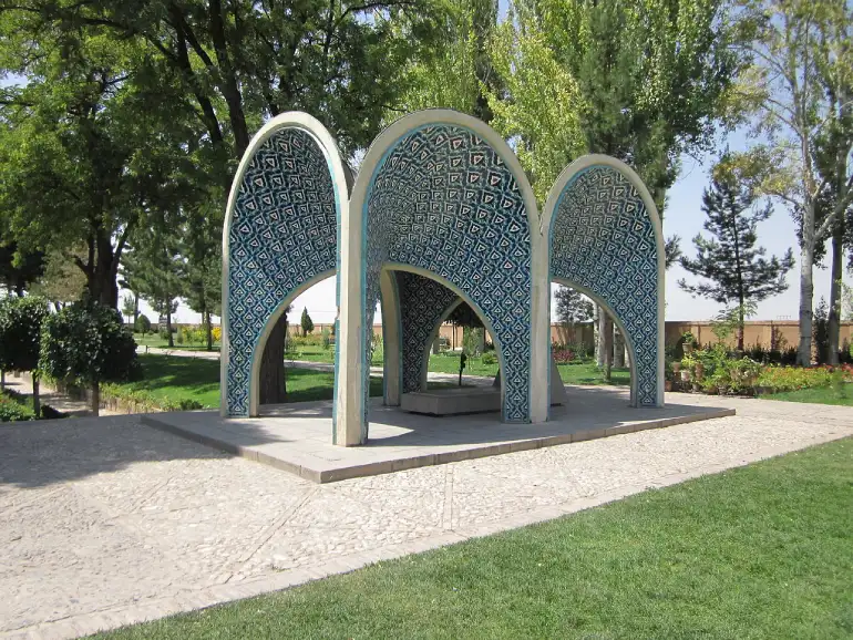 راهنمای سفر به نیشابور؛ جامعترین اطلاعات از شهر فیروزه، شعر و تاریخ 16 جاذبههای تاریخی و طبیعی نیشابور