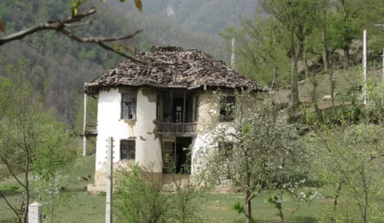 کلبه وحشت انزلی
