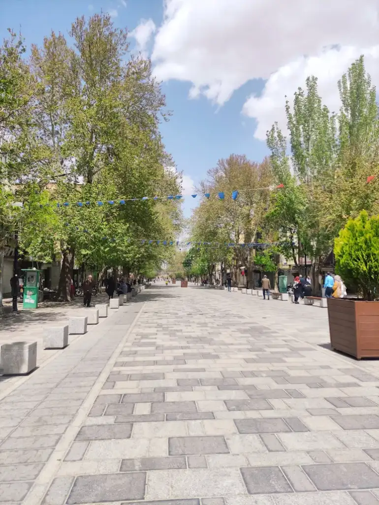 راهنمای سفر به همدان
