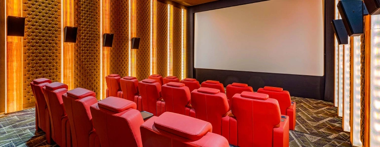 بهترین سینماهای تهران؛ معرفی بیش از 20 سینما در سراسر پایتخت 2 پردیس سینمایی ایرانمال