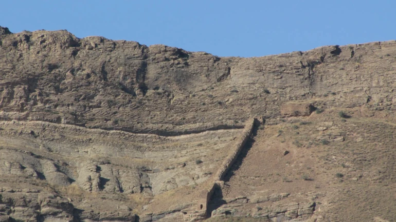 راهنمای سفر به جوانرود کرمانشاه؛ از جاهای دیدنی تا پیشینه تاریخی 33 قلعه بردزنجیر