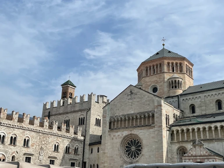 جاهای دیدنی ایتالیا؛ کشوری پر از شگفتیهای هنری 53 کلیسای جامع ترنتو (Trento Cathedral)