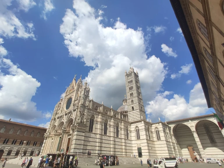 جاهای دیدنی ایتالیا؛ کشوری پر از شگفتیهای هنری 42 کلیسای جامع سیهنا (Siena Cathedral)
