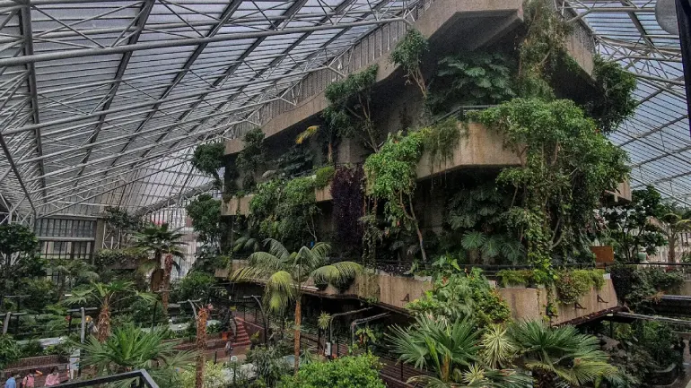باغ‌های باربیکن (Barbican Conservatory)