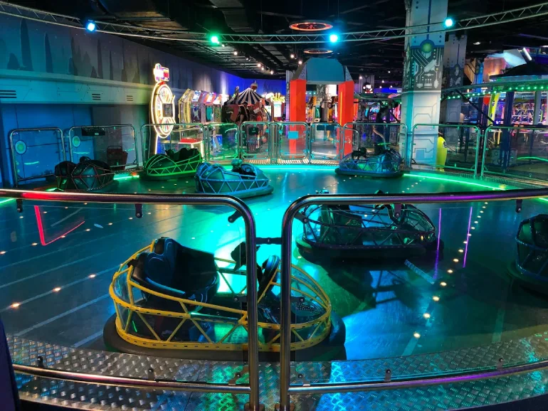 جاهای دیدنی لندن؛ سفری به قلب تاریخ و فرهنگ انگلستان 47 بابیلون پارک (Babylon Park)