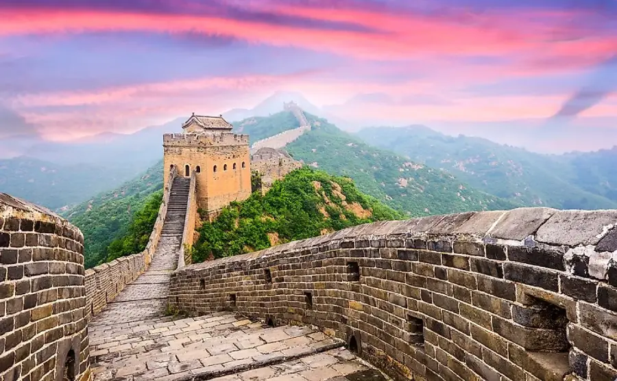 30 تا از محبوب ترین جاهای دیدنی دنیا که باید آنها را بشناسید. 30 دیوار بزرگ چین