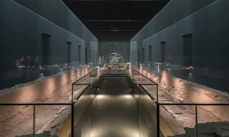 جاهای دیدنی لندن؛ سفری به قلب تاریخ و فرهنگ انگلستان 35 معبد میترا (Temple of Mithras)