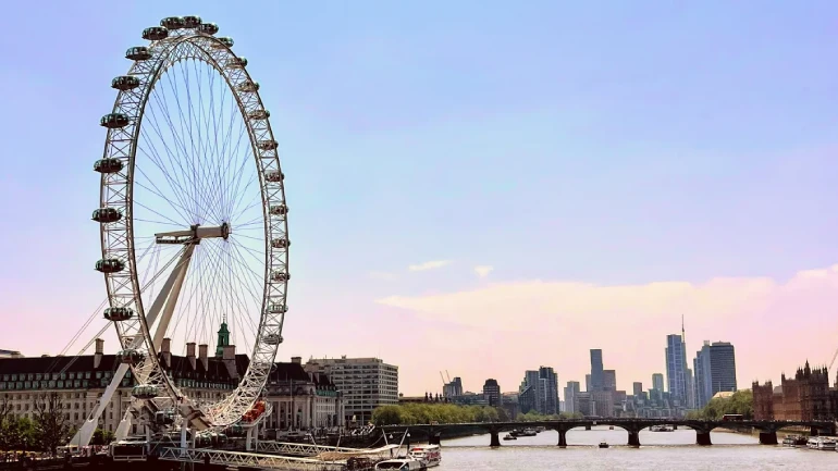 جاهای دیدنی لندن؛ سفری به قلب تاریخ و فرهنگ انگلستان 49 چشم لندن (London Eye)