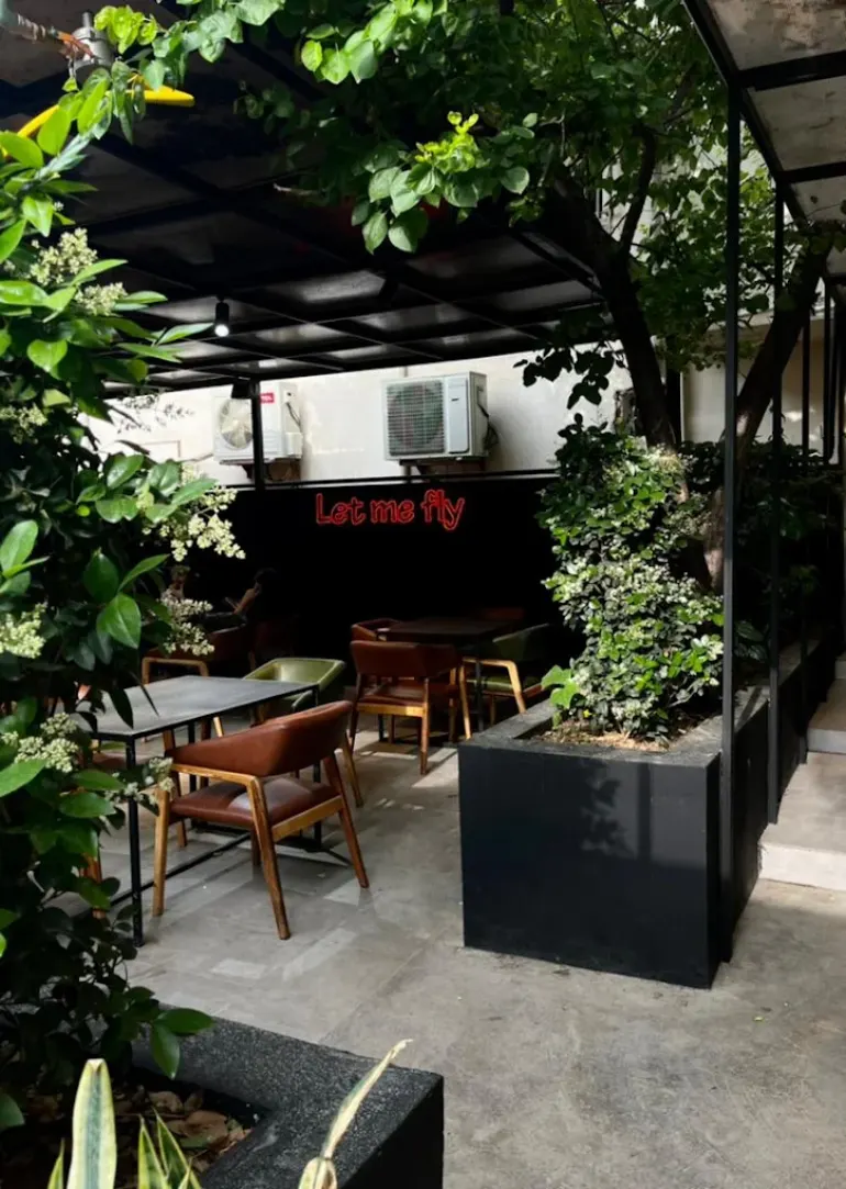 کافه ۲۴ ساری