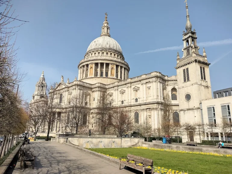 جاهای دیدنی لندن؛ سفری به قلب تاریخ و فرهنگ انگلستان 27 کلیسای سنت پل (St Paul's Cathedral)