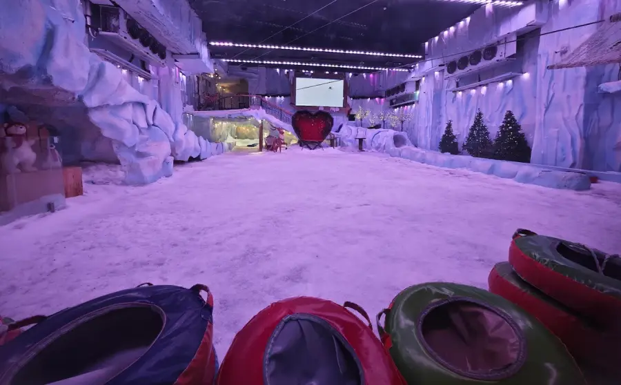 برج برفی مشهد